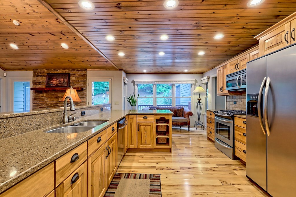415834 Hiawassee Residential