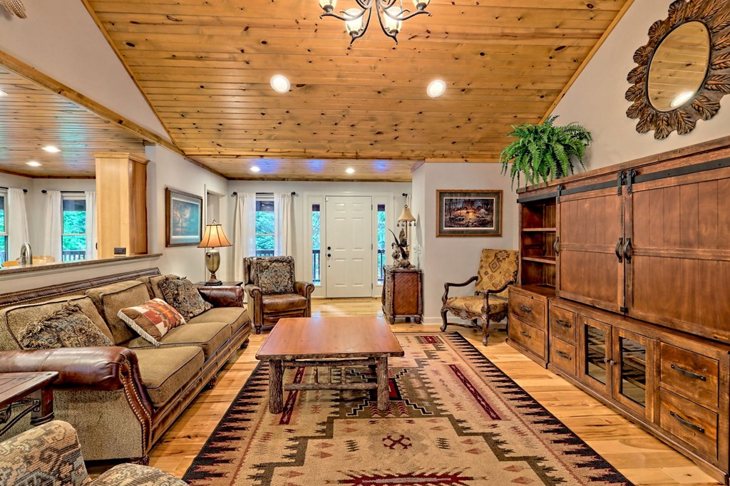 415834 Hiawassee Residential