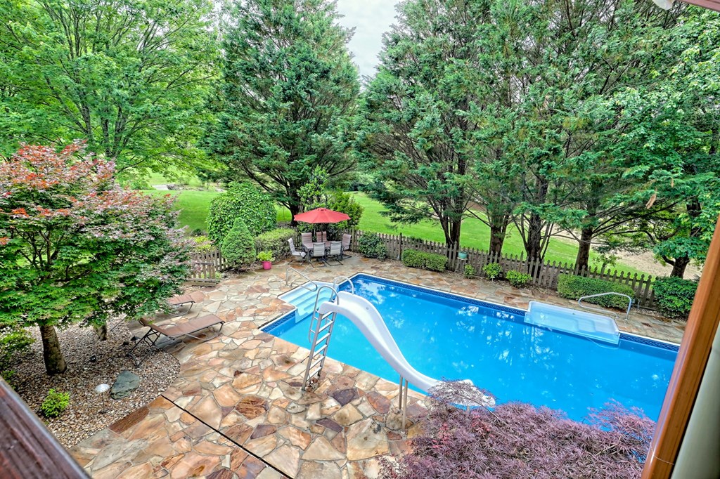 415834 Hiawassee Residential