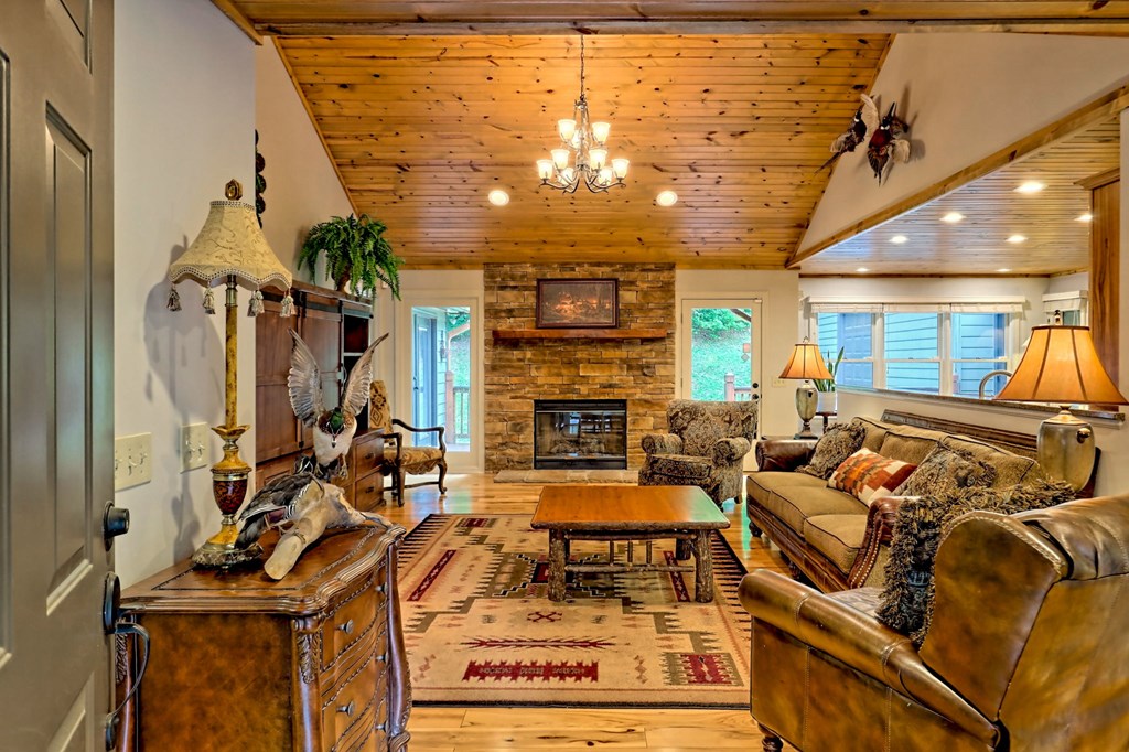 415834 Hiawassee Residential