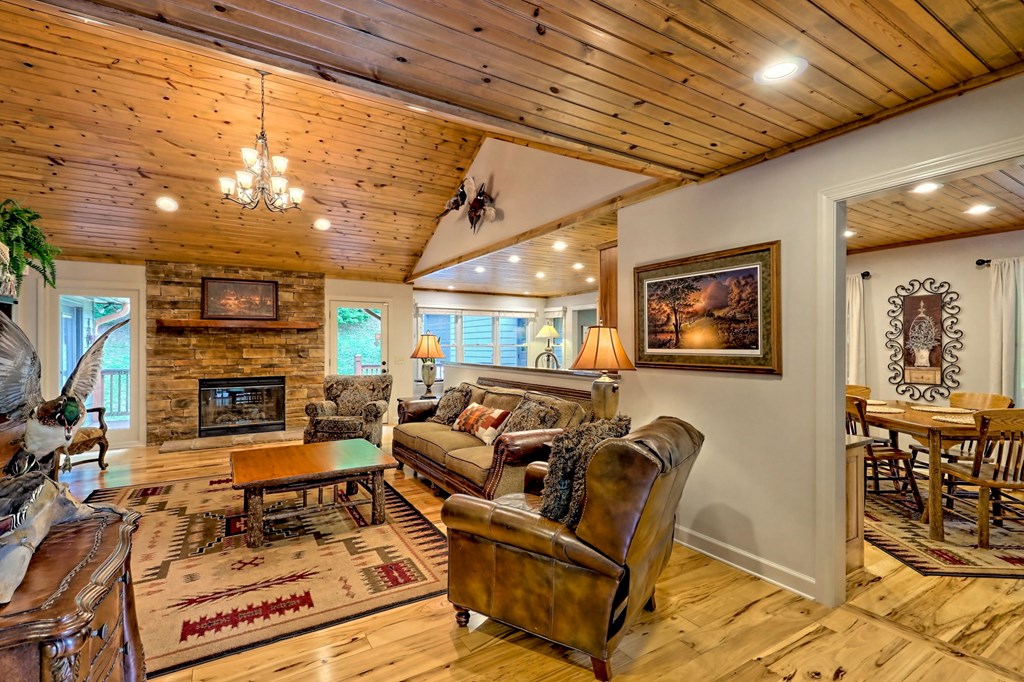 415834 Hiawassee Residential