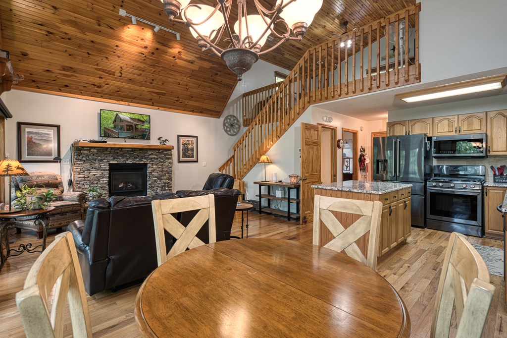 415839 Murphy Residential