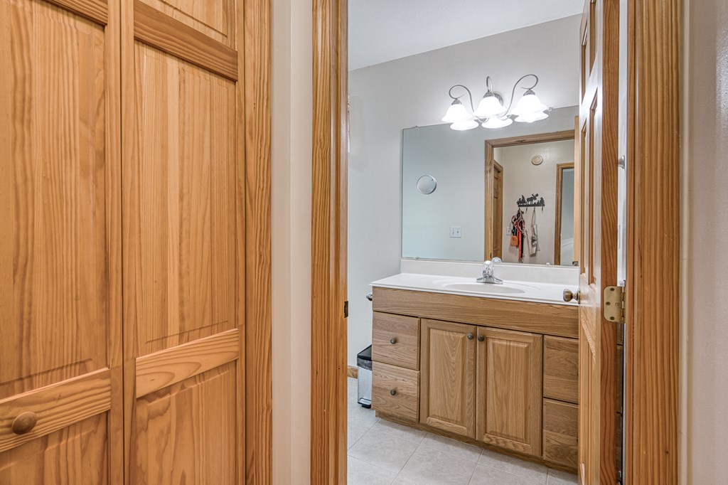 415839 Murphy Residential