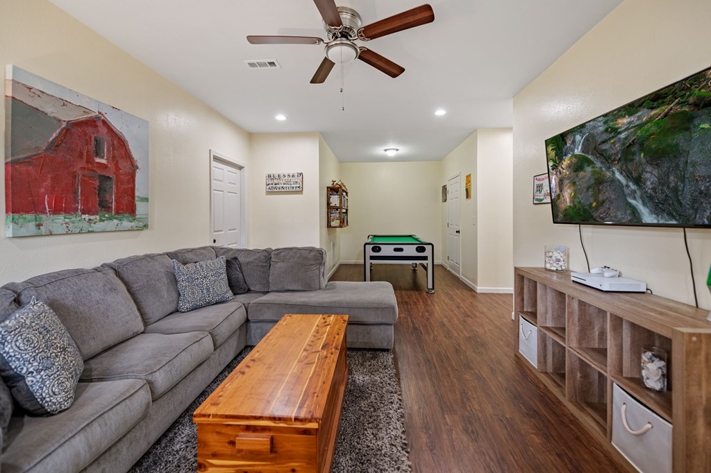 415841 Mineral Bluff Residential