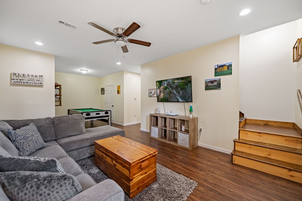 415841 Mineral Bluff Residential