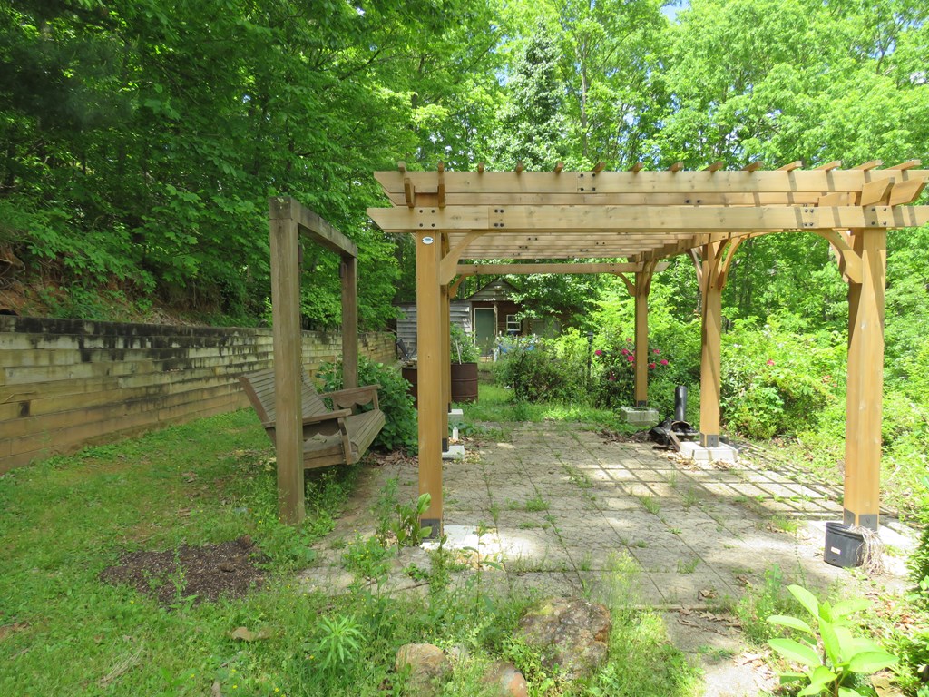 415843 Hiawassee Residential