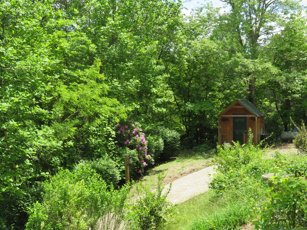 415843 Hiawassee Residential