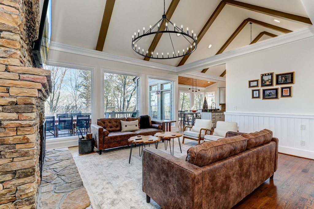 415852 Jasper Residential