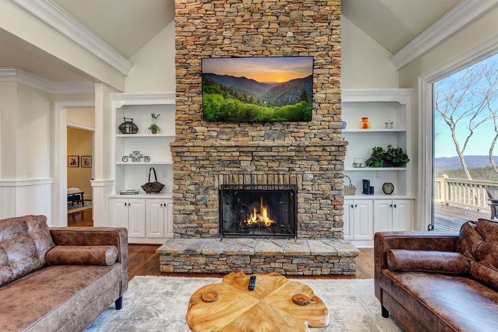 415852 Jasper Residential