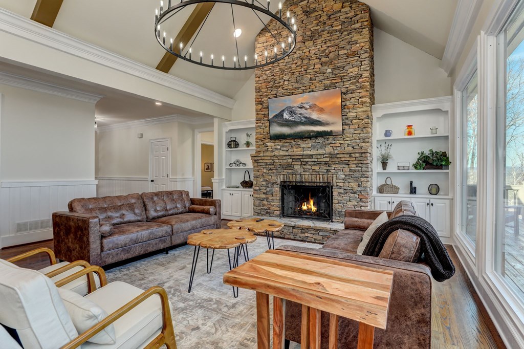 415852 Jasper Residential