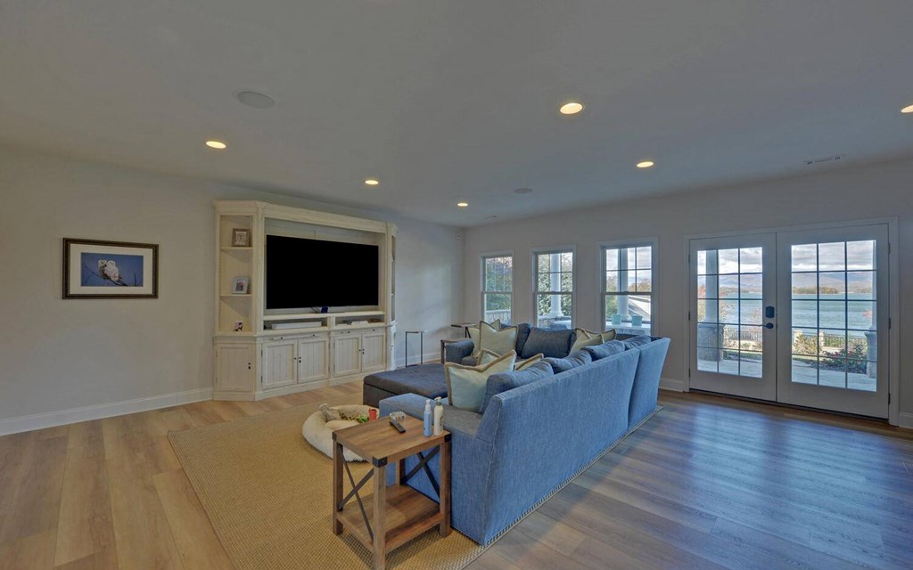415868 Hiawassee Residential
