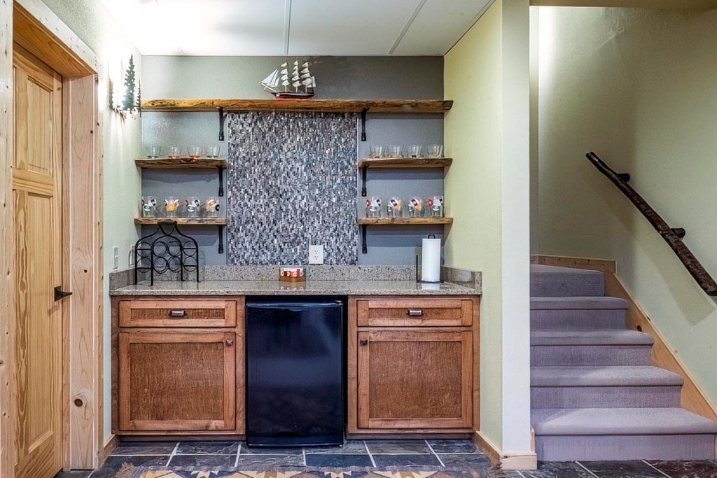 415869 Morganton Residential