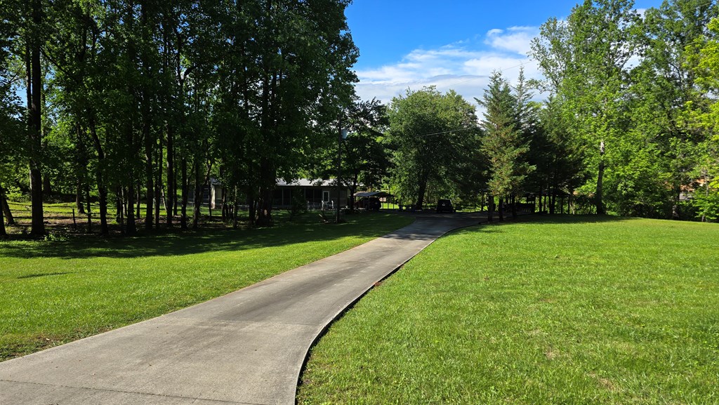 415871 Young Harris Residential