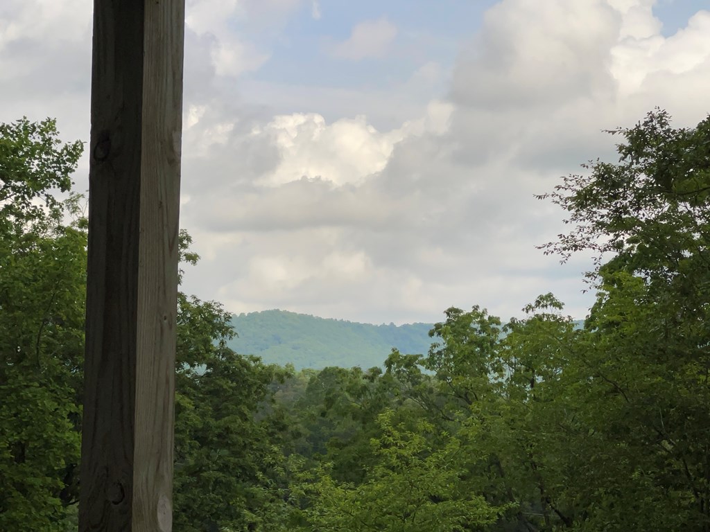 415875 Hayesville Residential