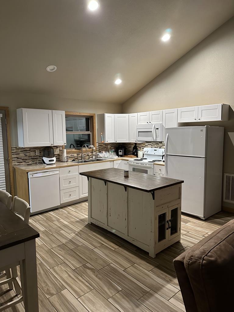 415880 Murphy Residential