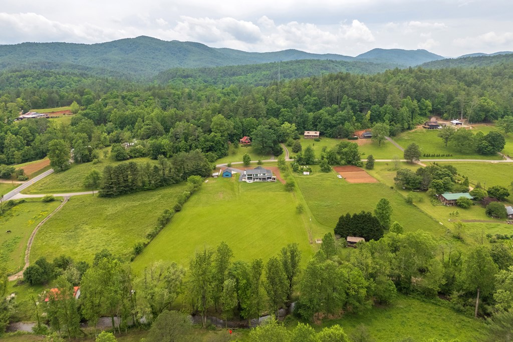 415892 Clayton Residential