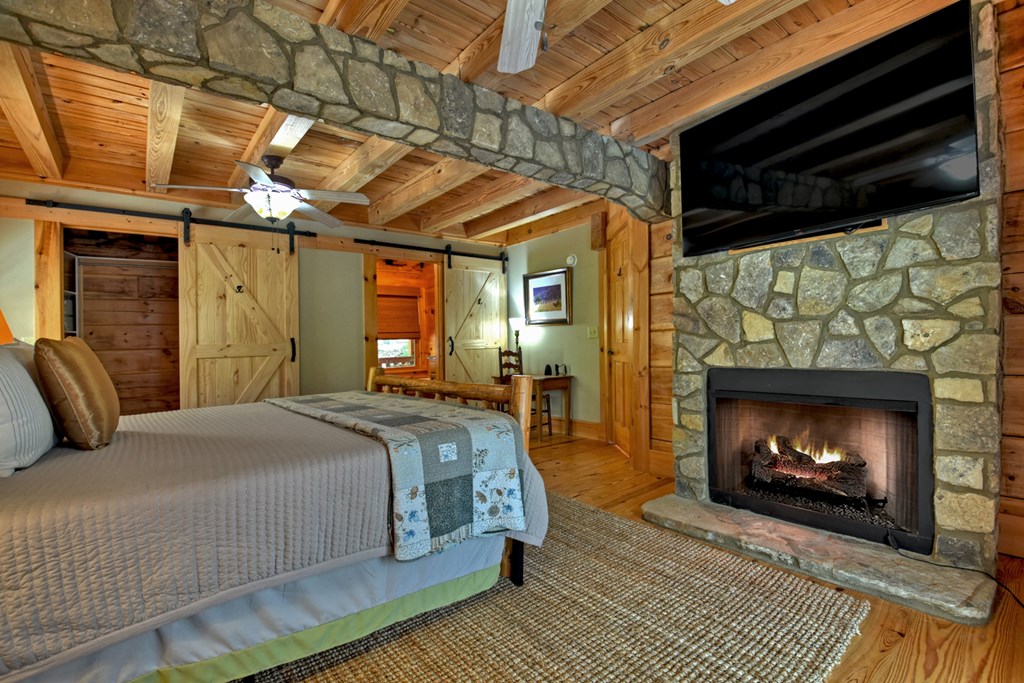 415896 Morganton Residential