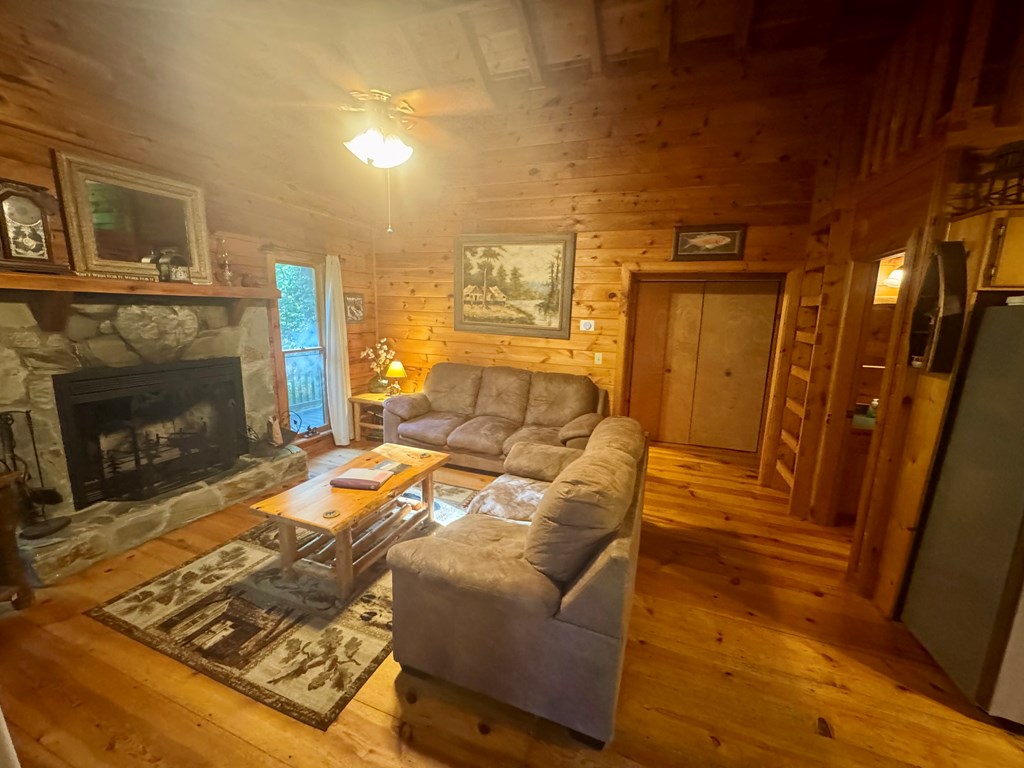 415900 Blue Ridge Residential