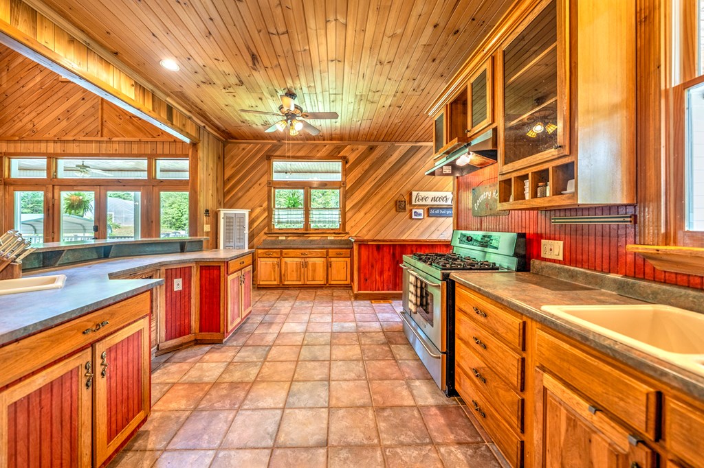 415901 Murphy Residential