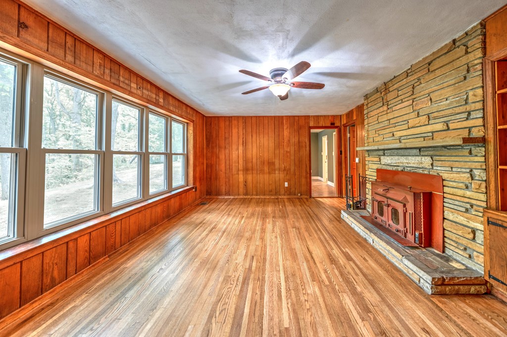 415902 Murphy Residential