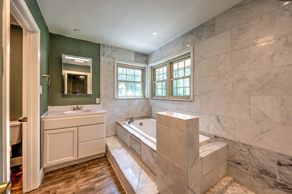 415902 Murphy Residential
