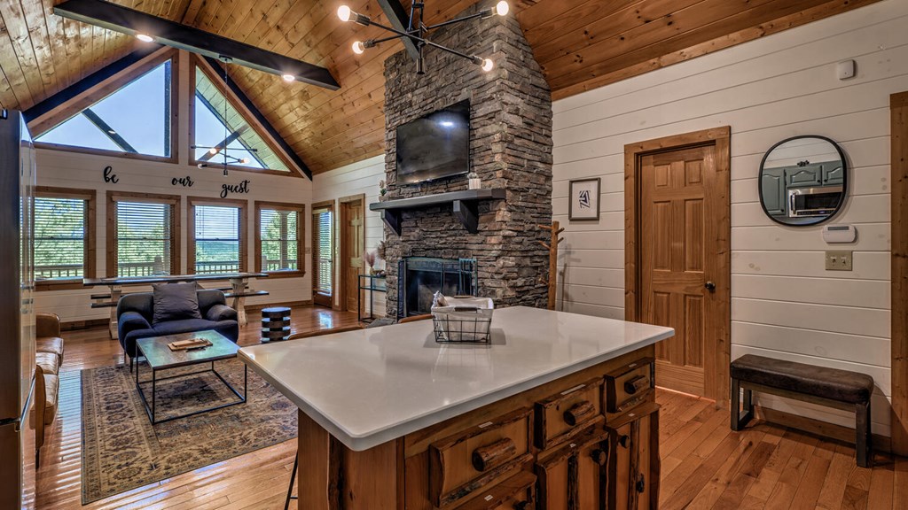 415913 Mineral Bluff Residential