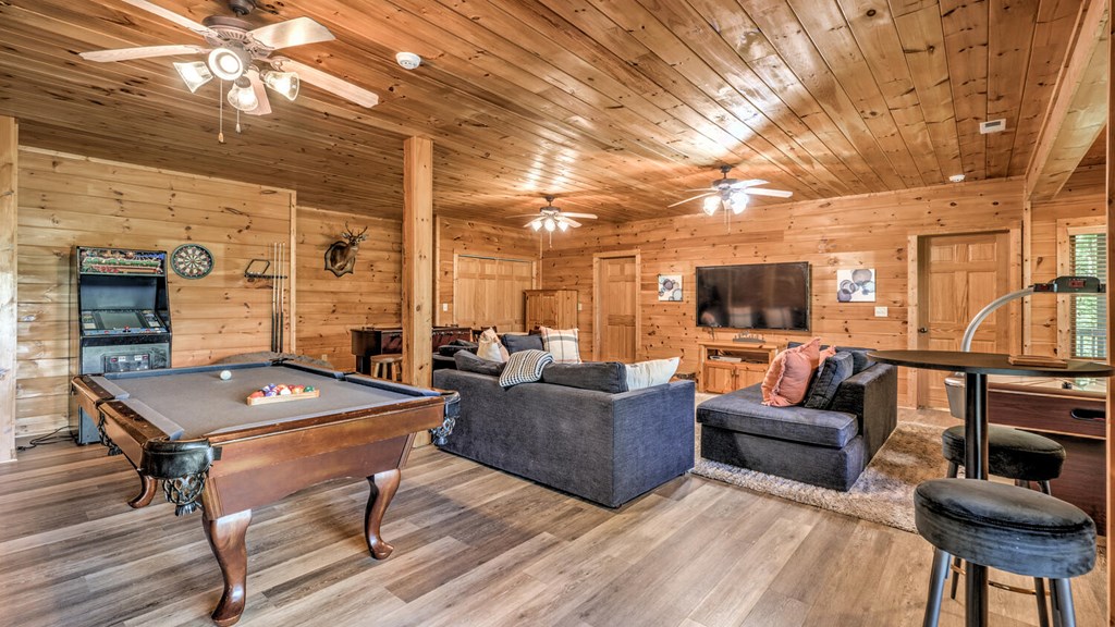 415913 Mineral Bluff Residential