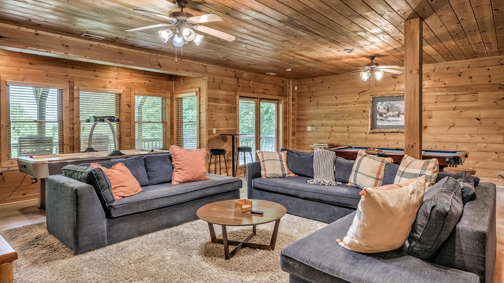 415913 Mineral Bluff Residential