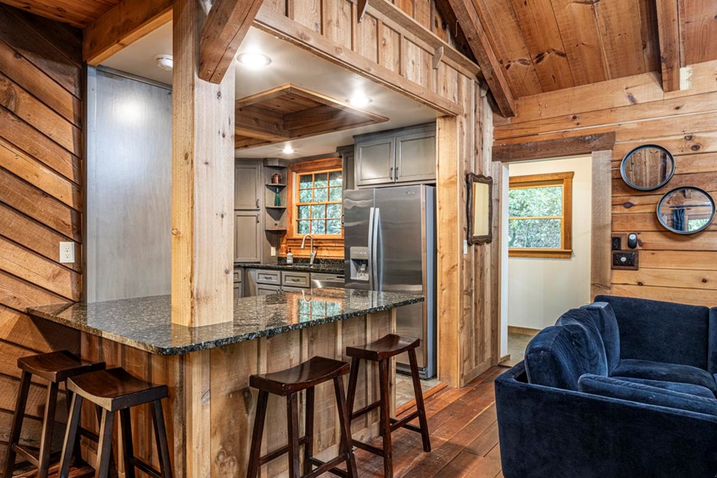 415923 Mineral Bluff Residential