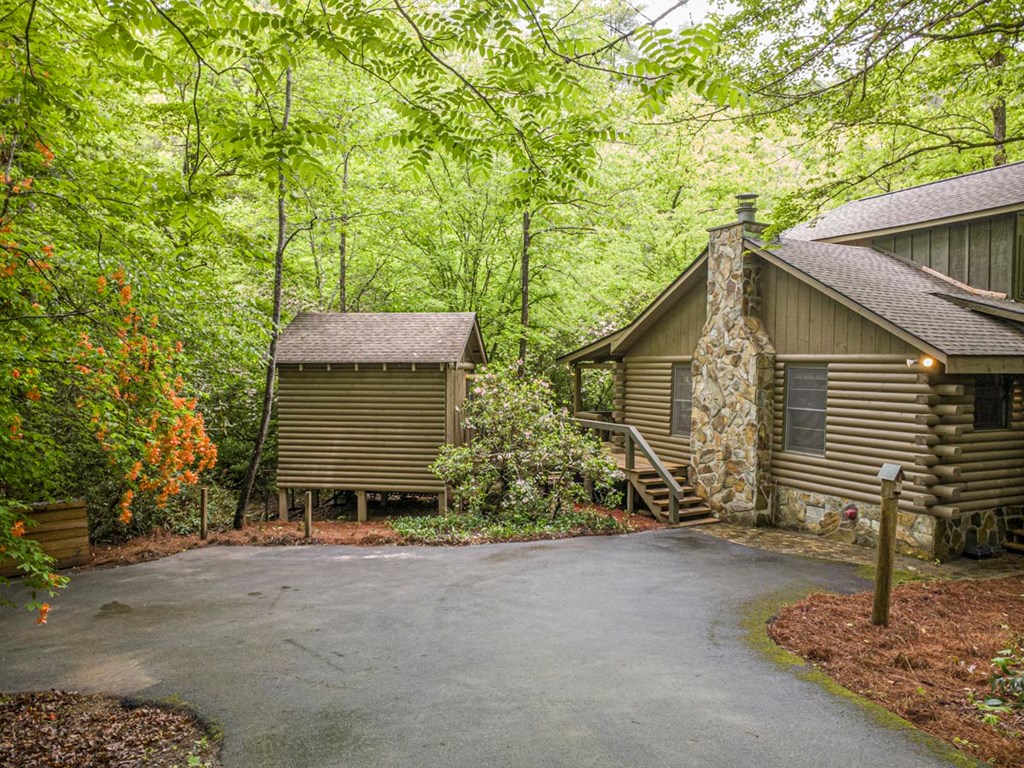 415923 Mineral Bluff Residential