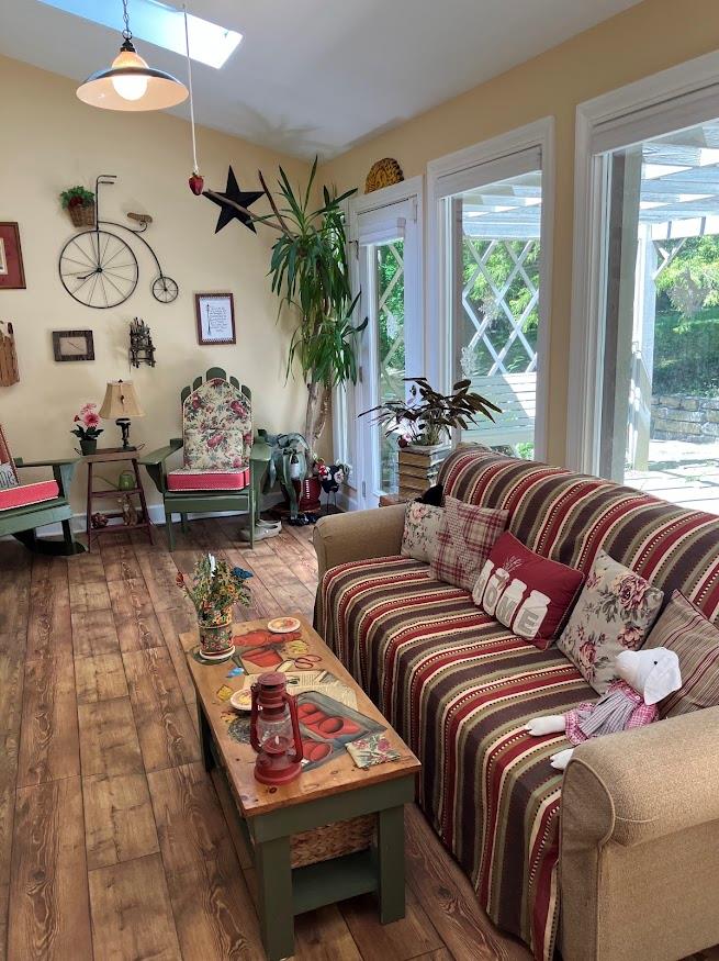 415931 Young Harris Residential