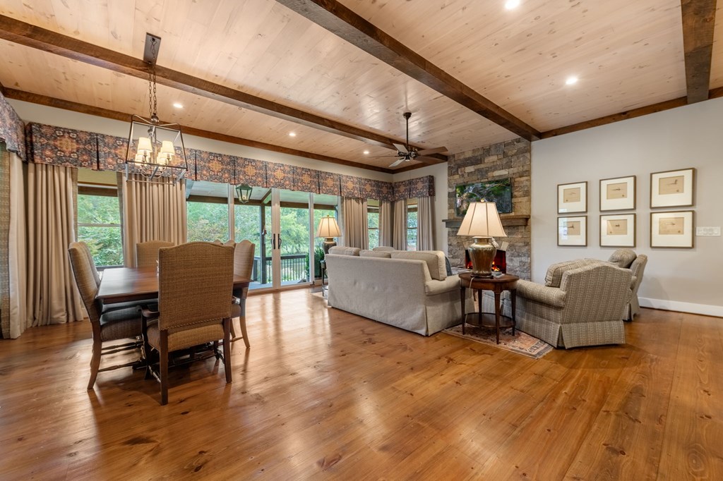 415935 Mineral Bluff Residential