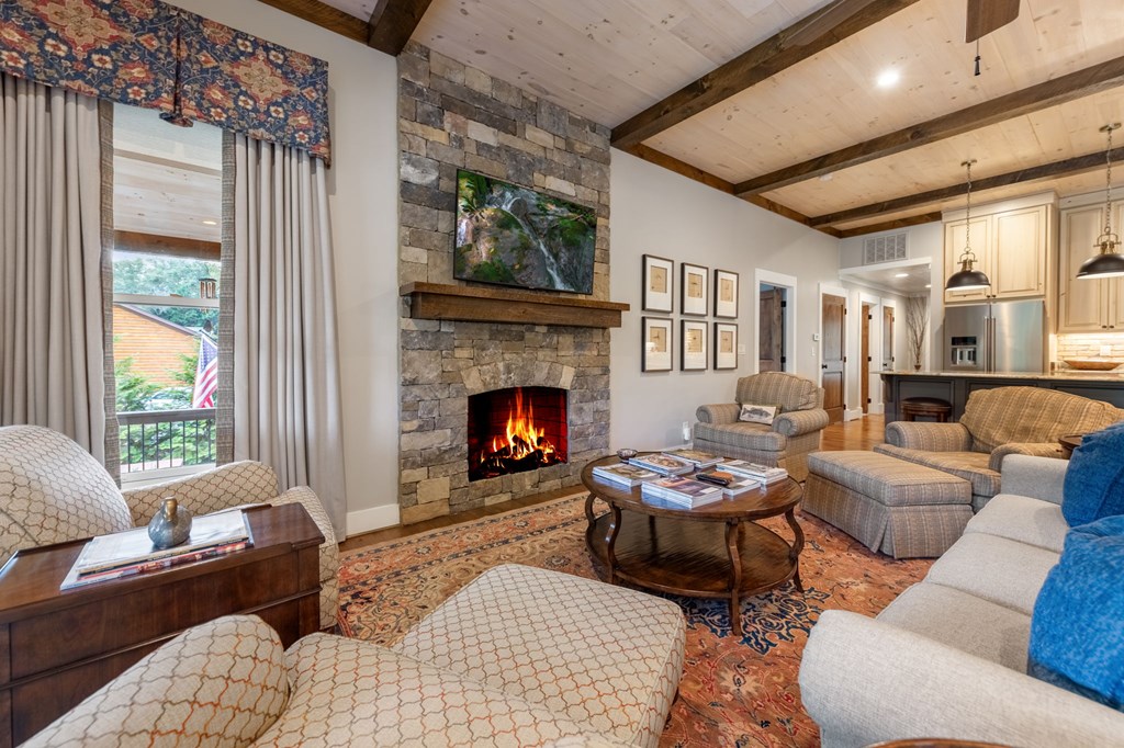 415935 Mineral Bluff Residential