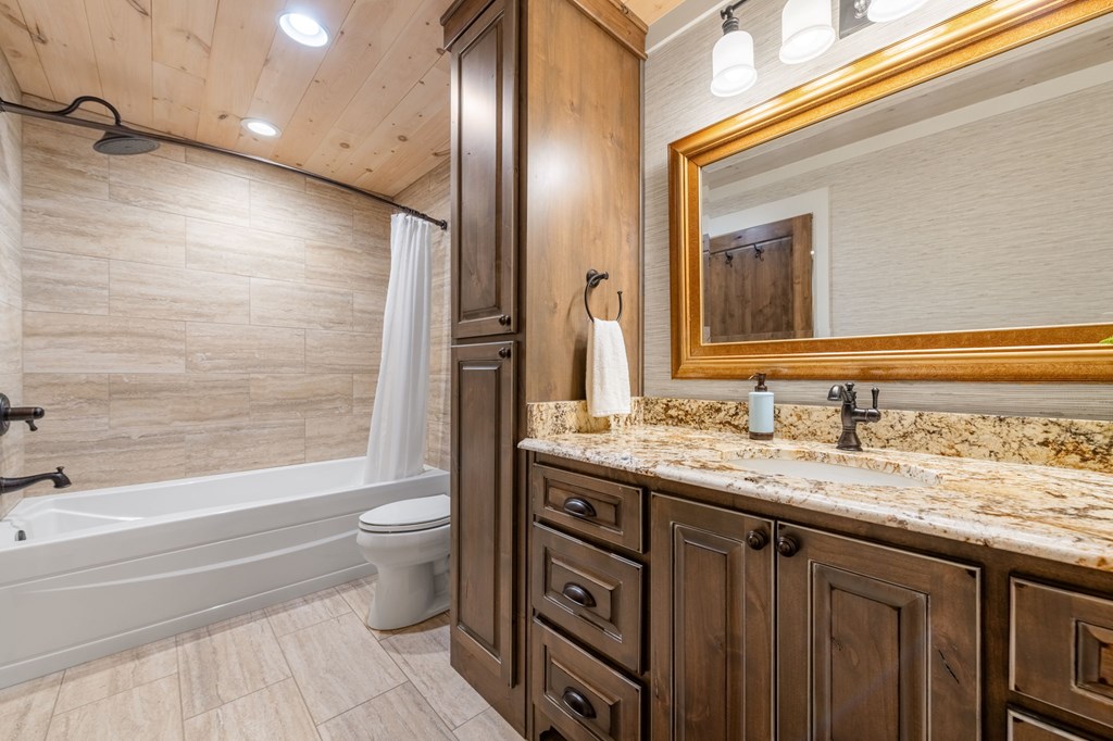 415935 Mineral Bluff Residential