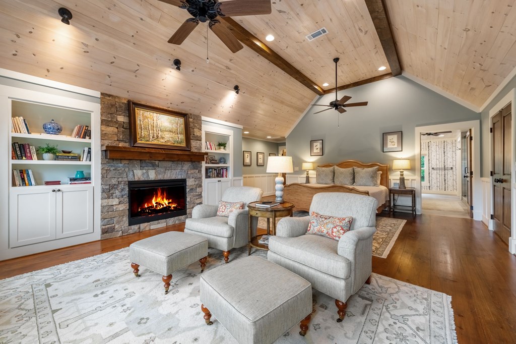 415935 Mineral Bluff Residential