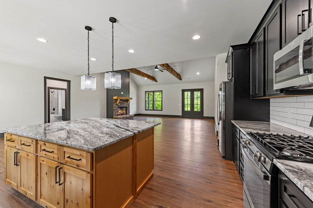 415939 Morganton Residential