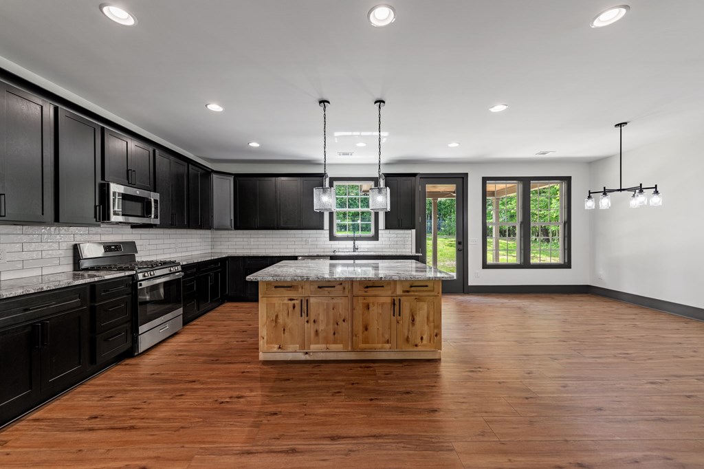 415939 Morganton Residential