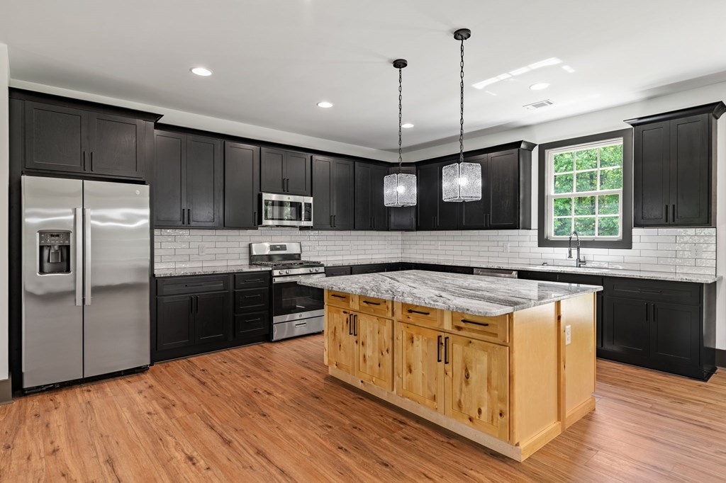 415939 Morganton Residential