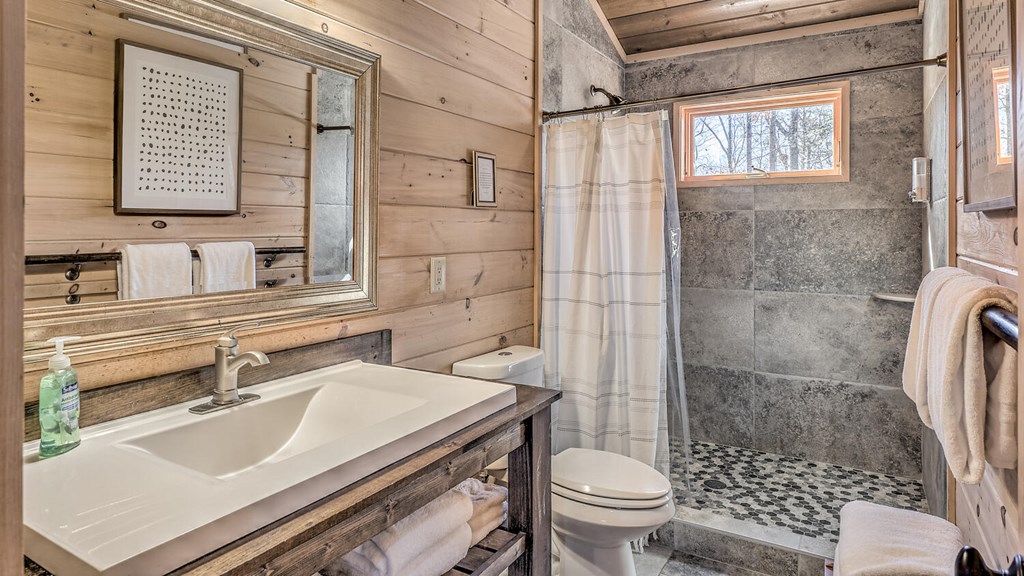 415949 Blue Ridge Residential