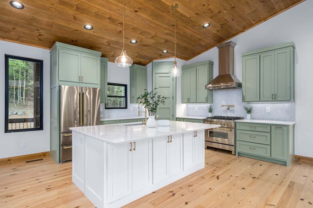 415951 Morganton Residential