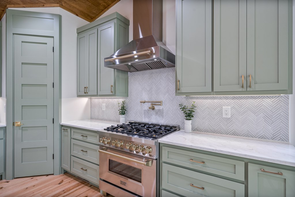 415951 Morganton Residential
