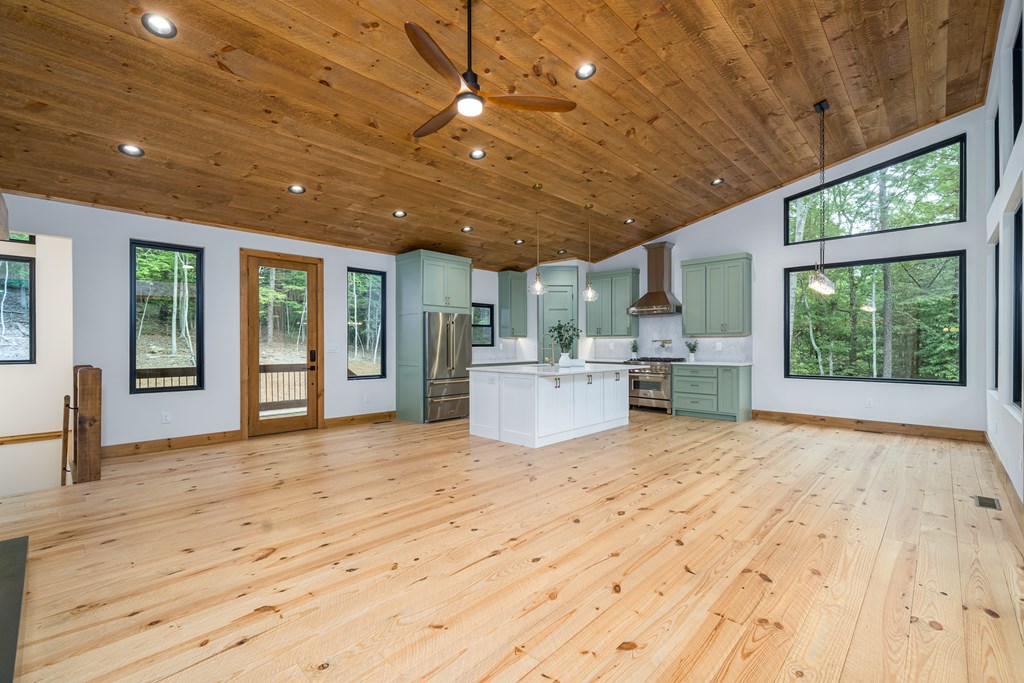 415951 Morganton Residential