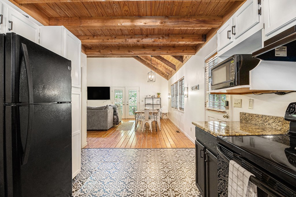 415957 Cleveland Residential