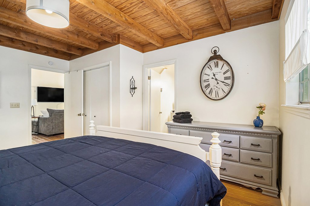 415957 Cleveland Residential