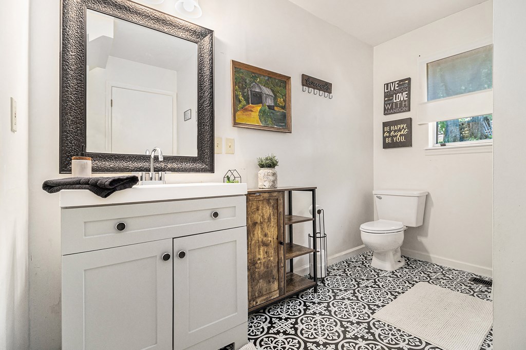 415957 Cleveland Residential