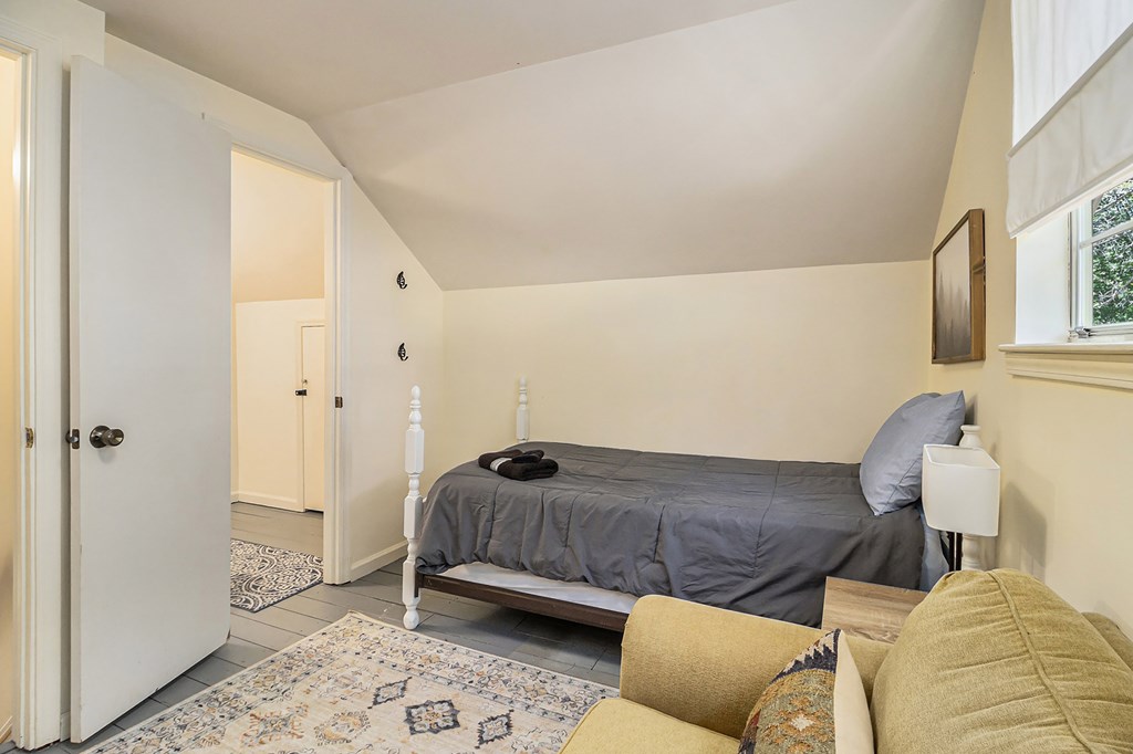 415957 Cleveland Residential