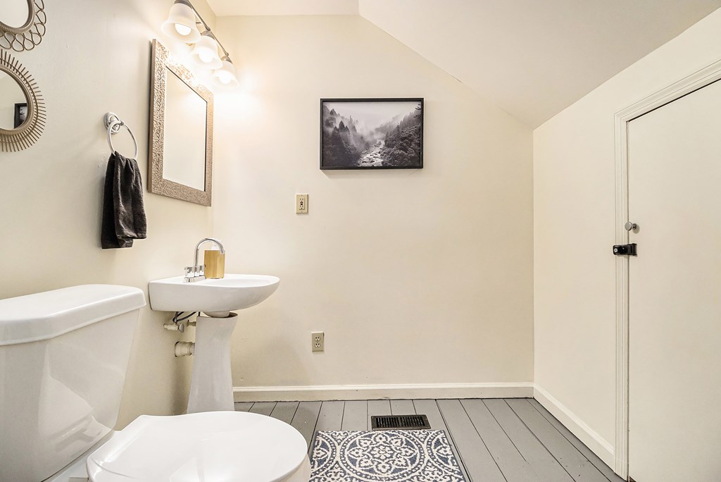 415957 Cleveland Residential