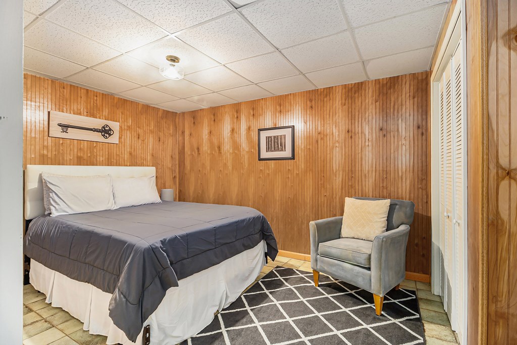 415957 Cleveland Residential