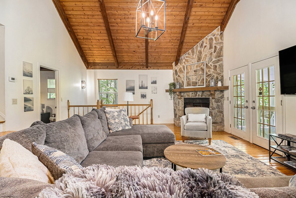 415957 Cleveland Residential