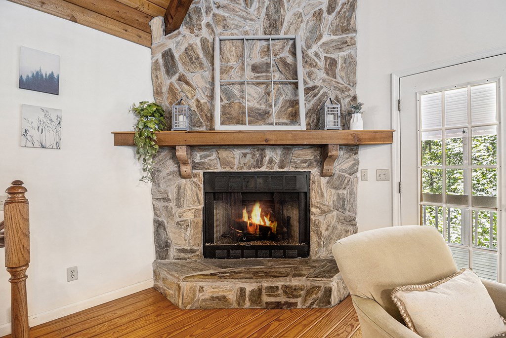 415957 Cleveland Residential